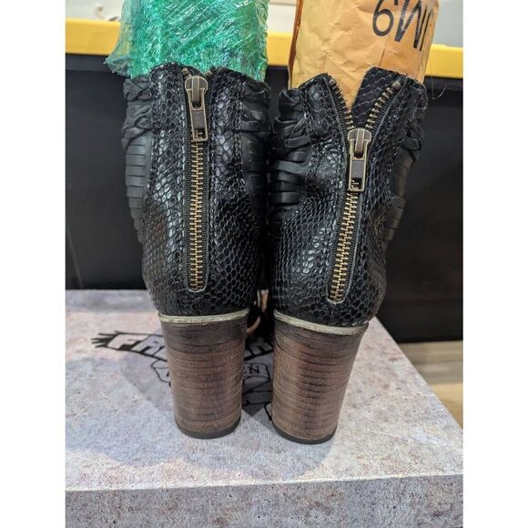 Freebird Bela in Black Snake Multi - Picture 5 of 8